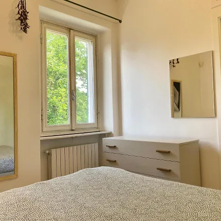 Pieds Dans L'eau Apartment Lisanza